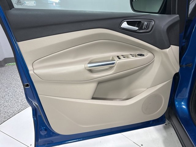 Used 2019 Ford Escape SE image 9