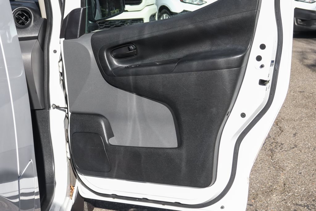 Used 2017 Nissan NV200 S FWD image 31