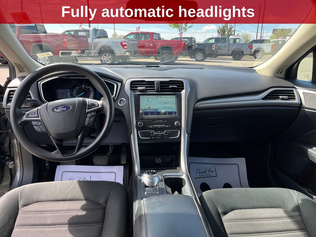 Used 2020 Ford Fusion SE FWD image 17