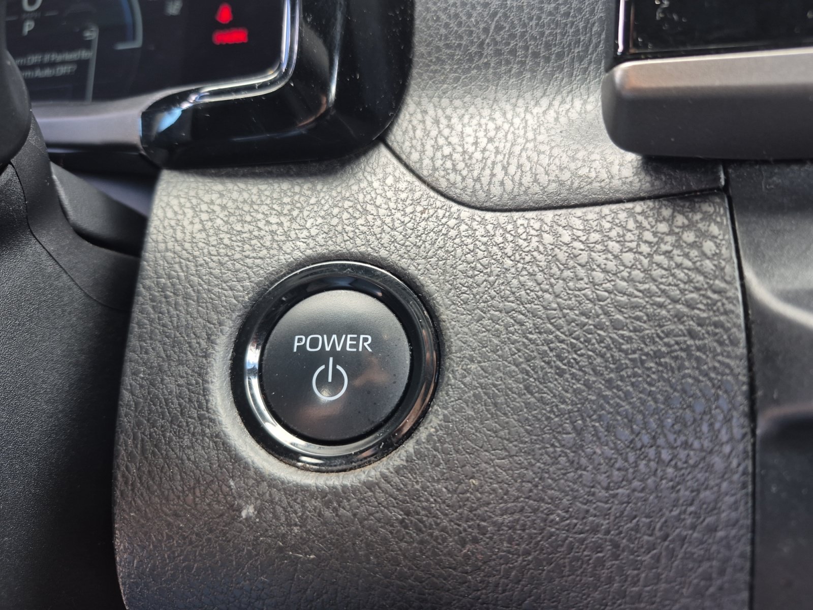 Used 2025 Toyota Camry SE FWD image 31