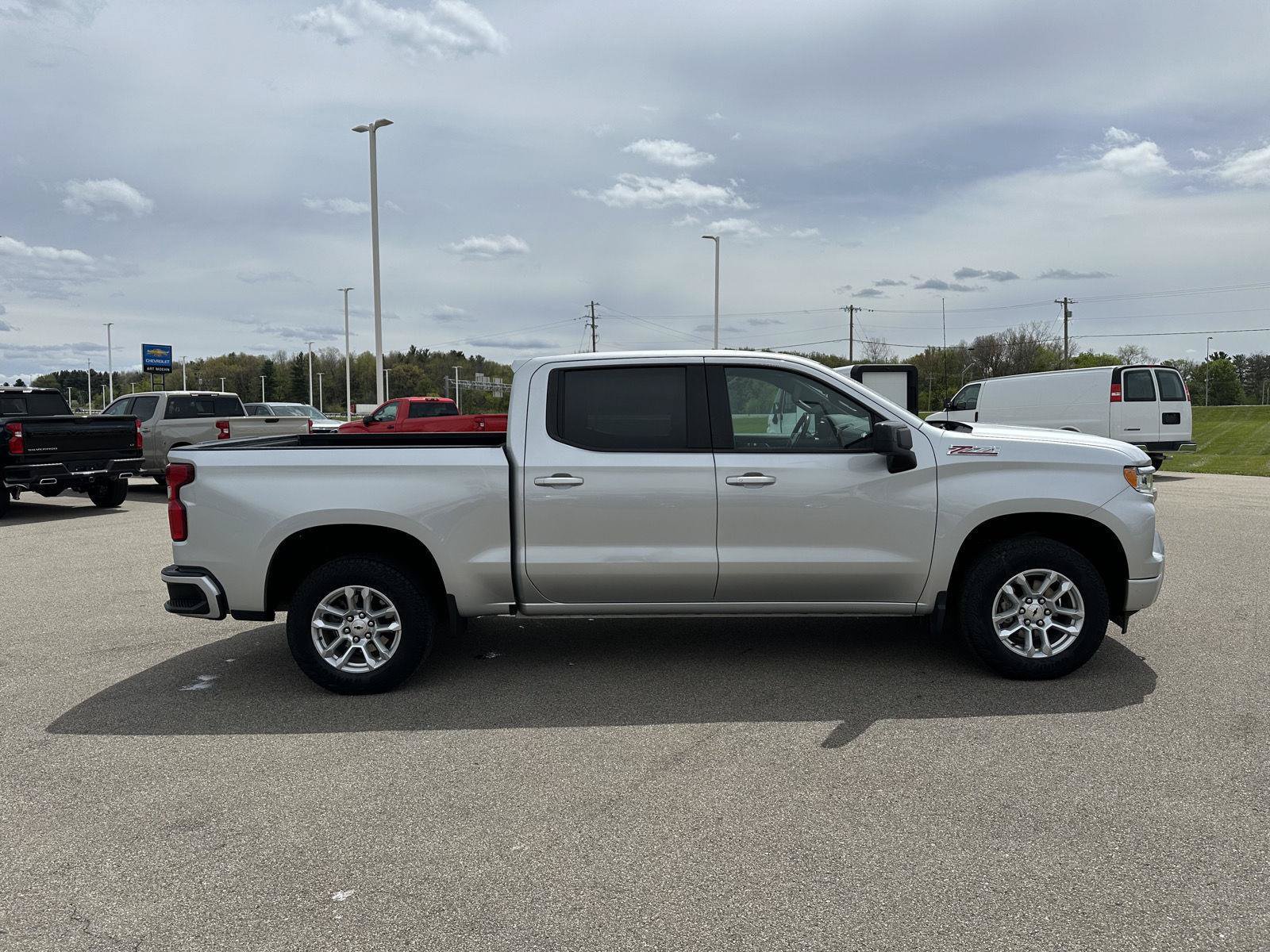 Used 2022 Chevrolet Silverado 1500 RST AWD/4WD image 8