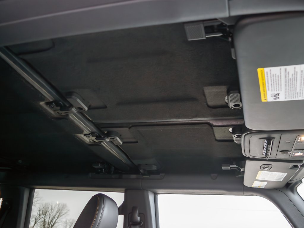 Used 2023 Ford Bronco Badlands image 28