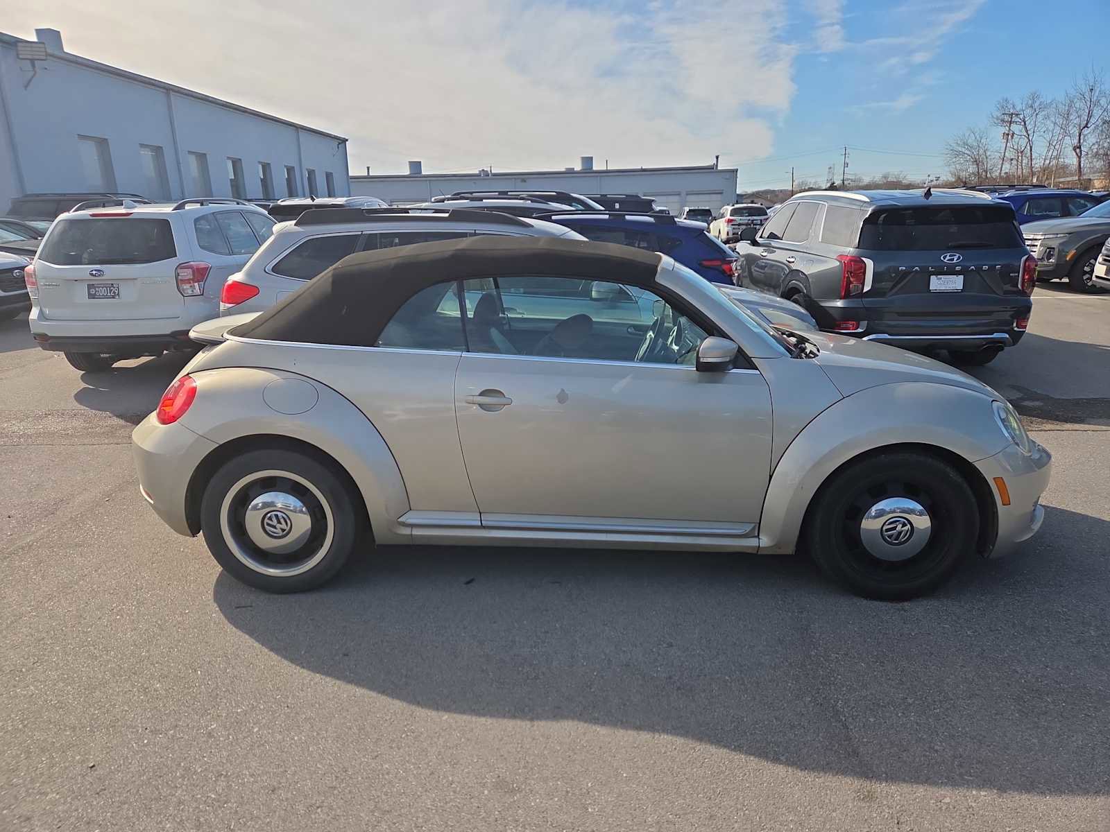 Used 2015 Volkswagen Beetle 1.8T image 4
