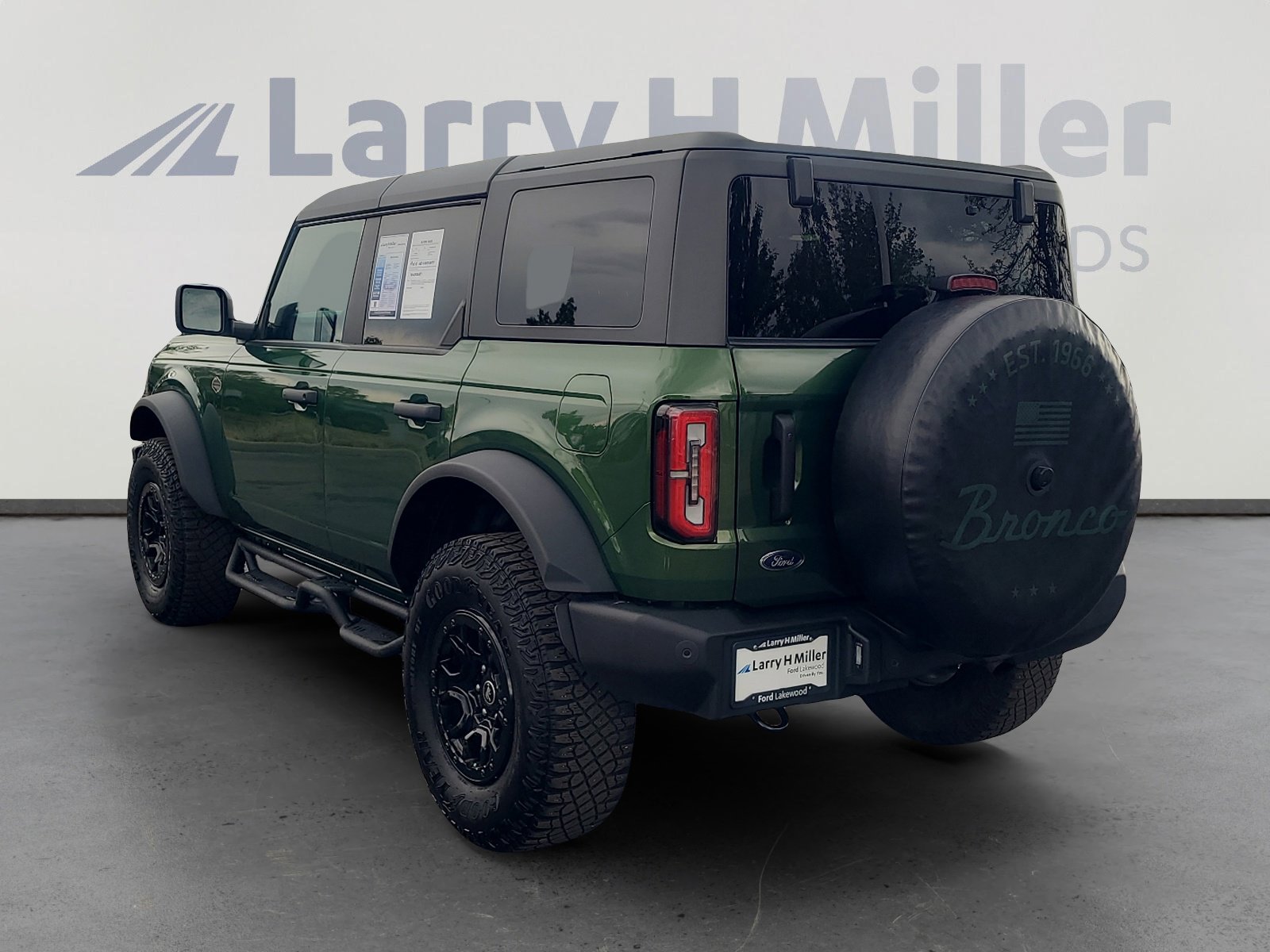 Used 2024 Ford Bronco Wildtrak AWD/4WD image 3