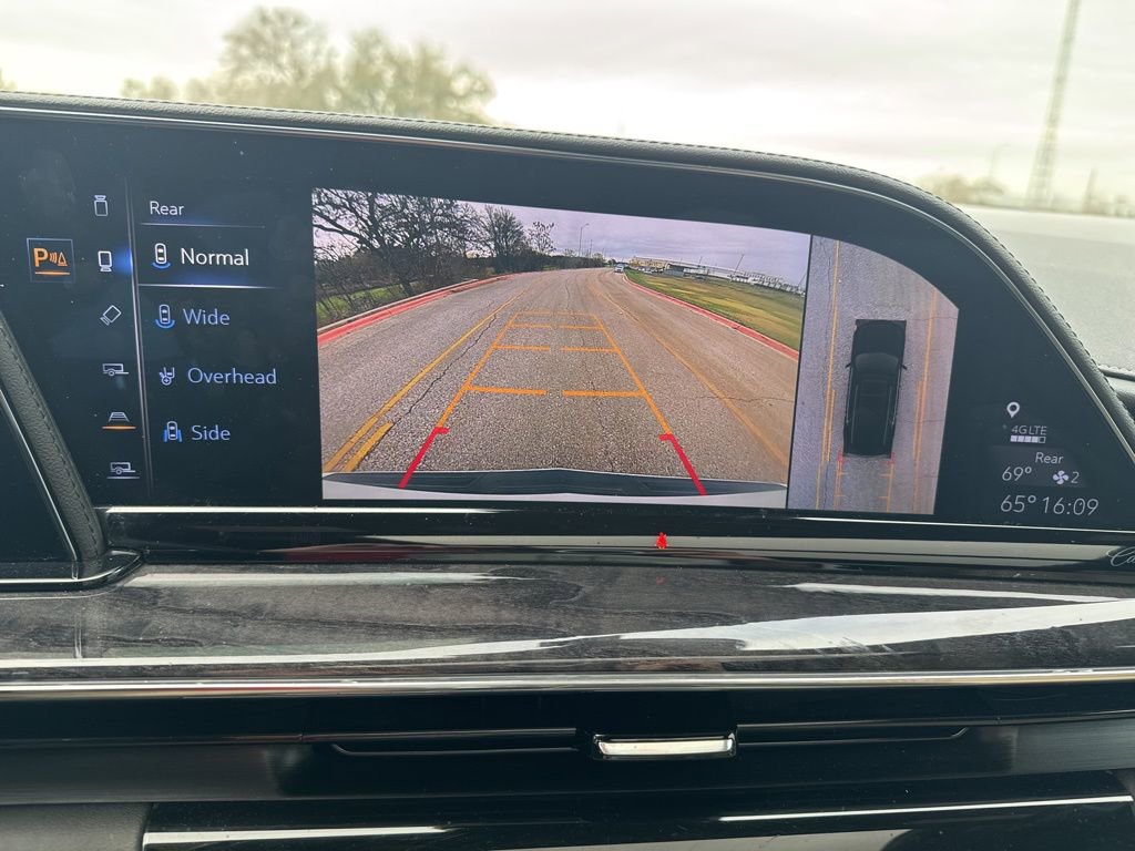 Used 2022 Cadillac Escalade Premium Luxury w/ Performance Package image 8