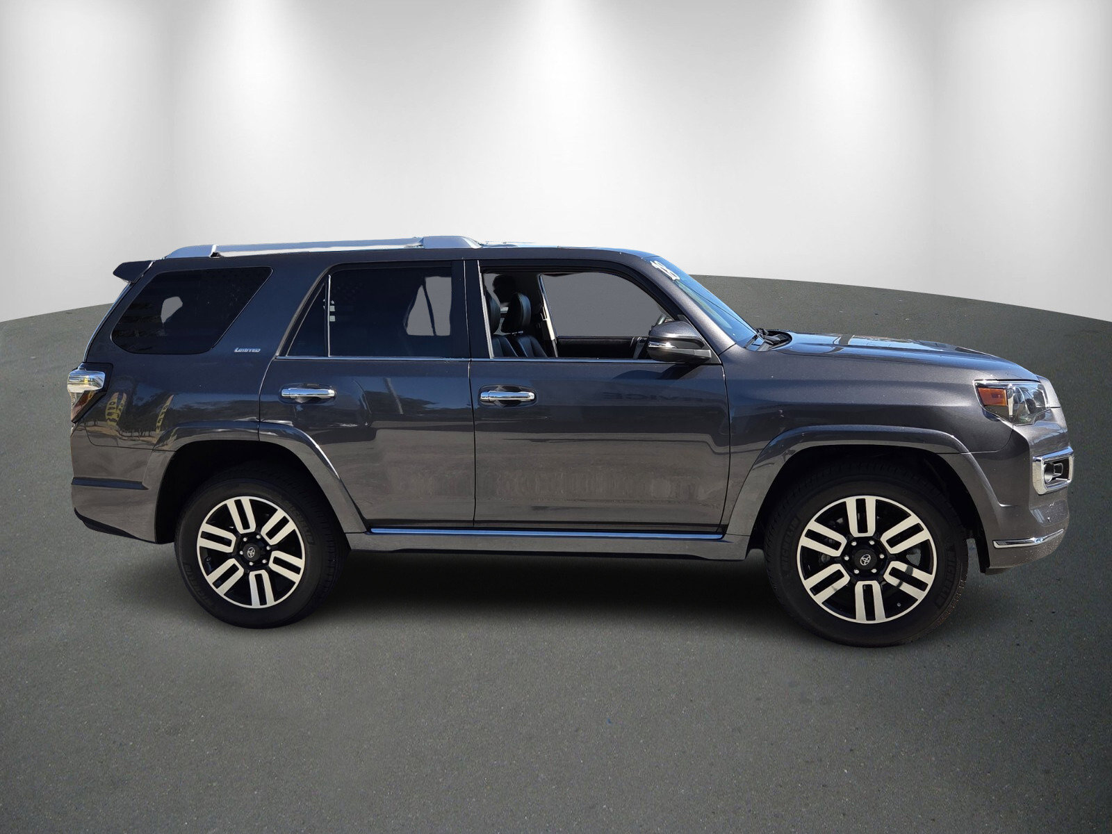 Used 2018 Toyota 4Runner Limited image 8