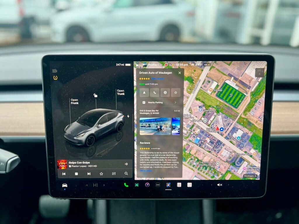 Used 2023 Tesla Model Y Performance image 22