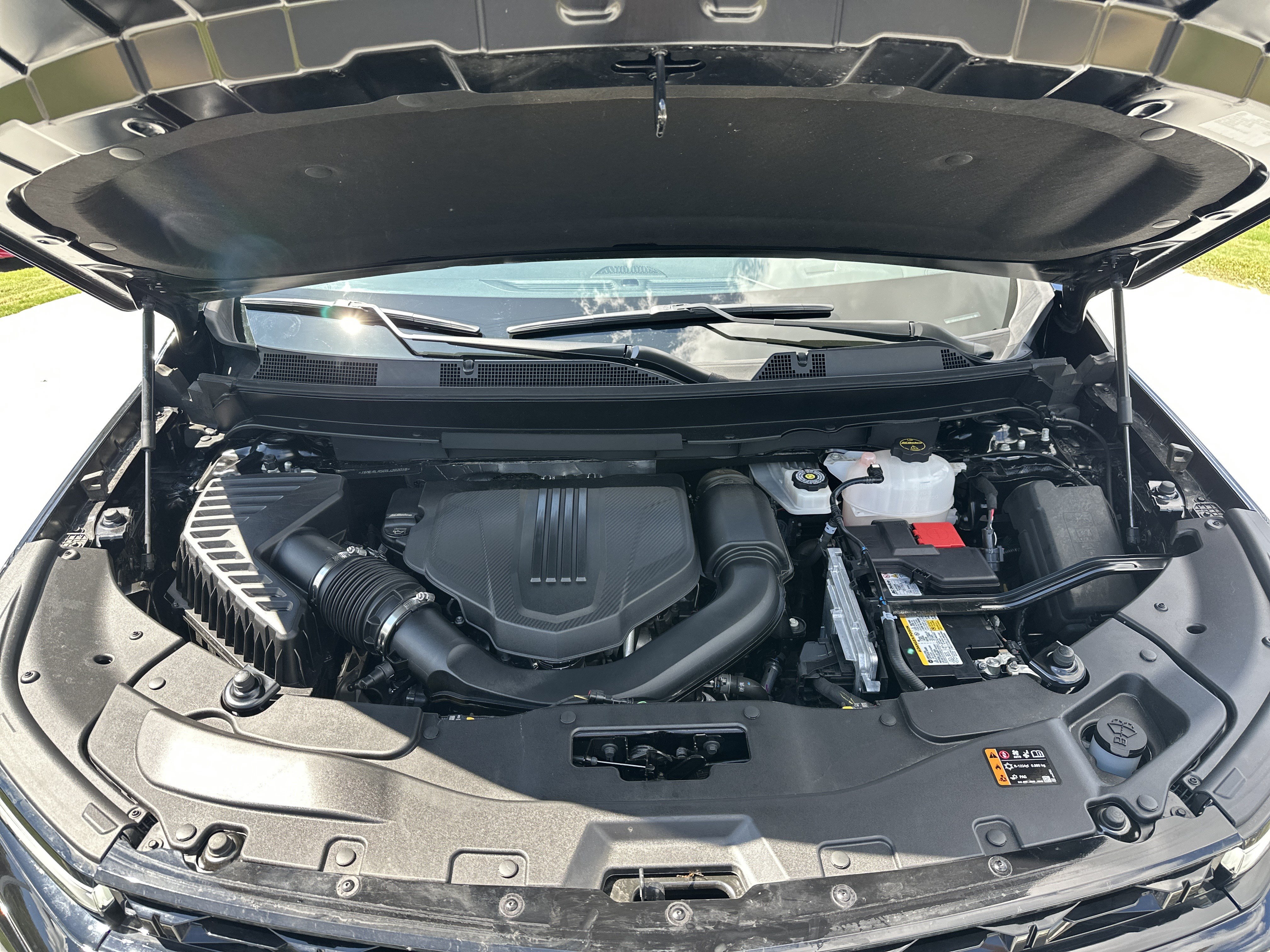 Used 2025 Chevrolet Traverse RS FWD image 35