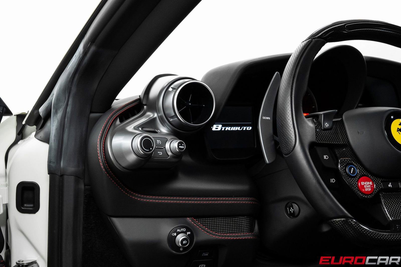 Used 2021 Ferrari F8 Tributo image 32