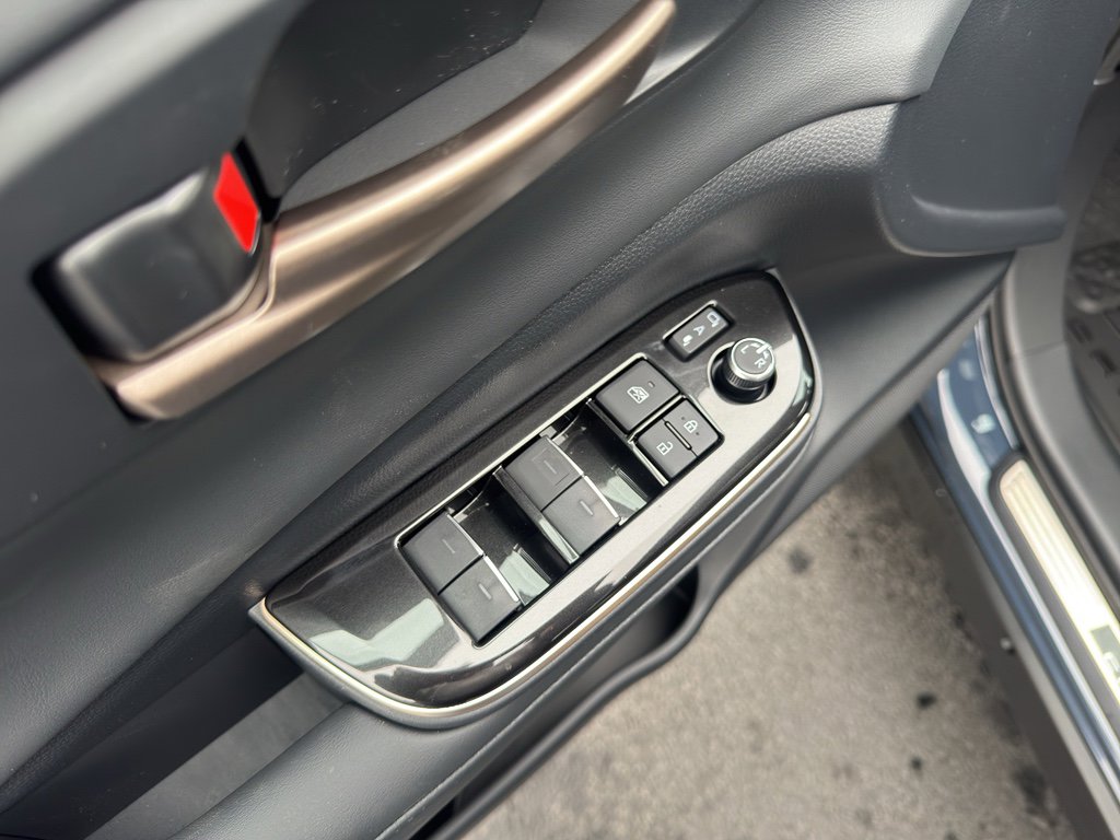 New 2026 Toyota Crown Signia image 12