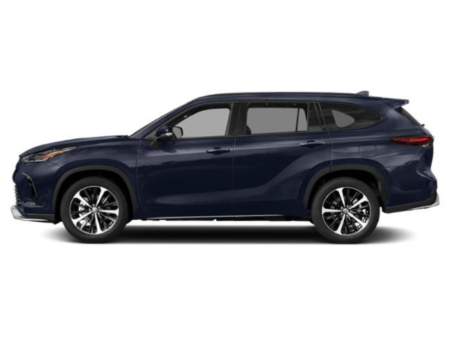 Used 2022 Toyota Highlander XLE AWD/4WD image 3