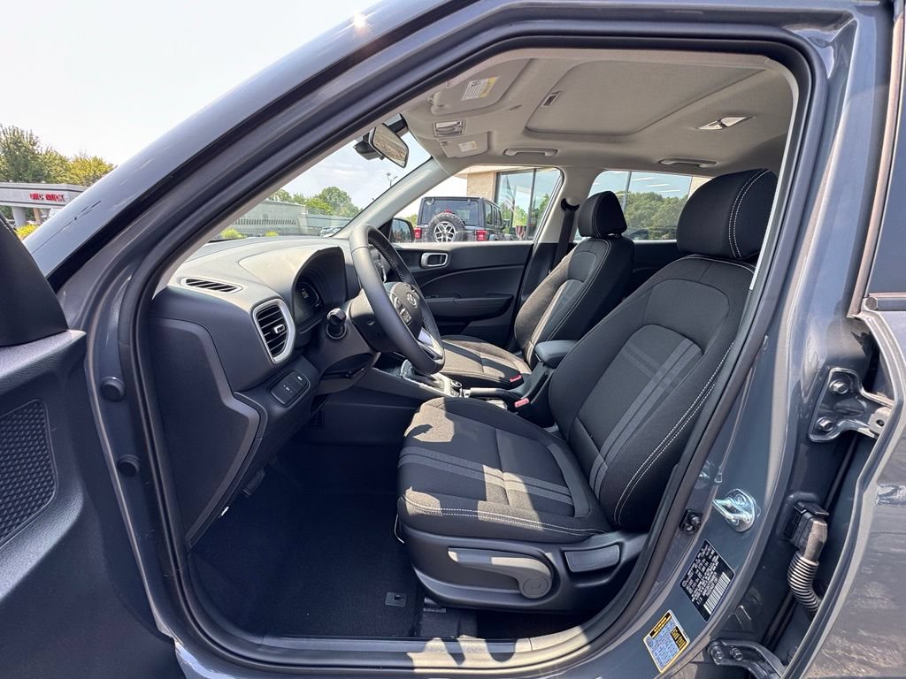 Certified 2026 Hyundai Venue SEL FWD image 34