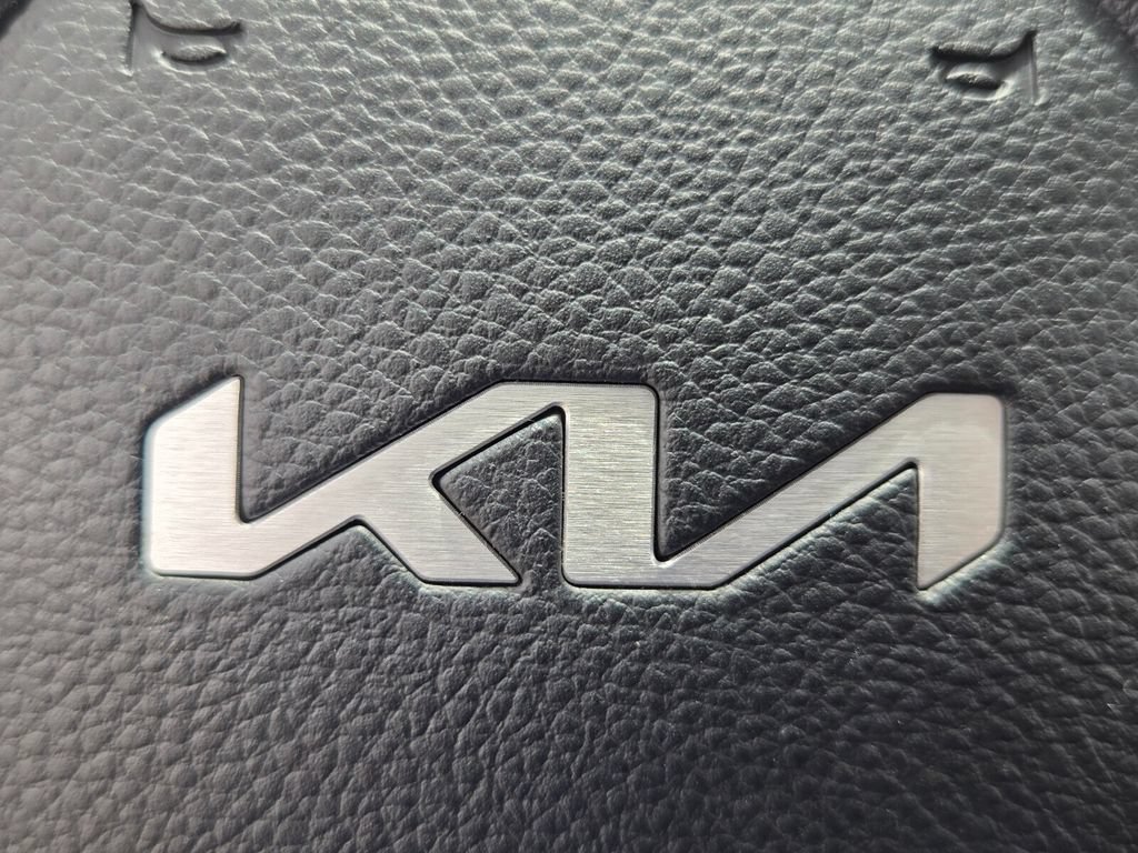Used 2023 Kia Seltos S FWD image 25