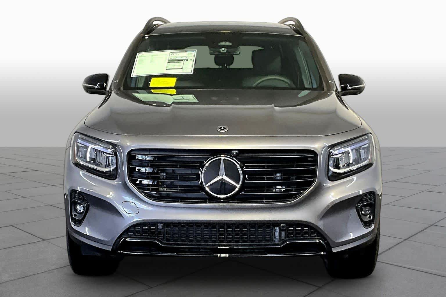 New 2026 Mercedes-Benz GLB 250 4MATIC image 2