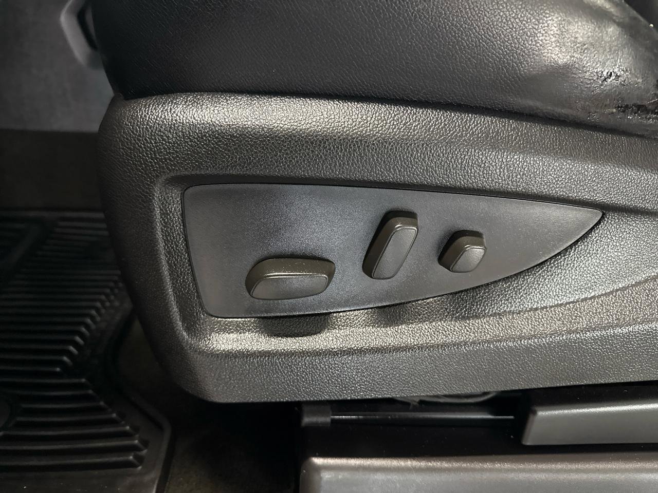 Used 2015 GMC Sierra 1500 SLT w/ SLT Crew Cab Value Package image 9