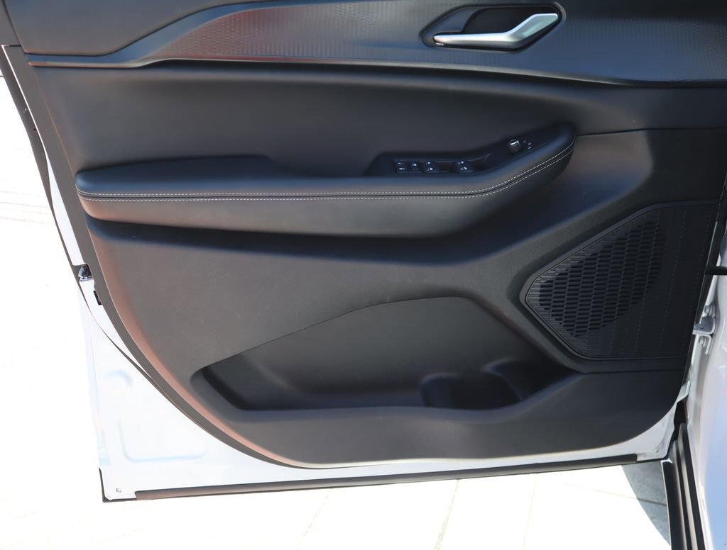 Used 2024 Jeep Grand Cherokee Altitude RWD image 20