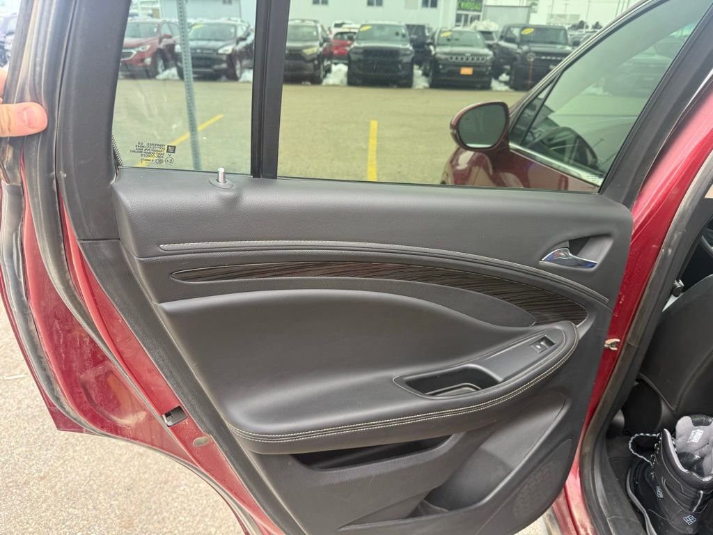 Used 2017 Buick Envision Essence image 14