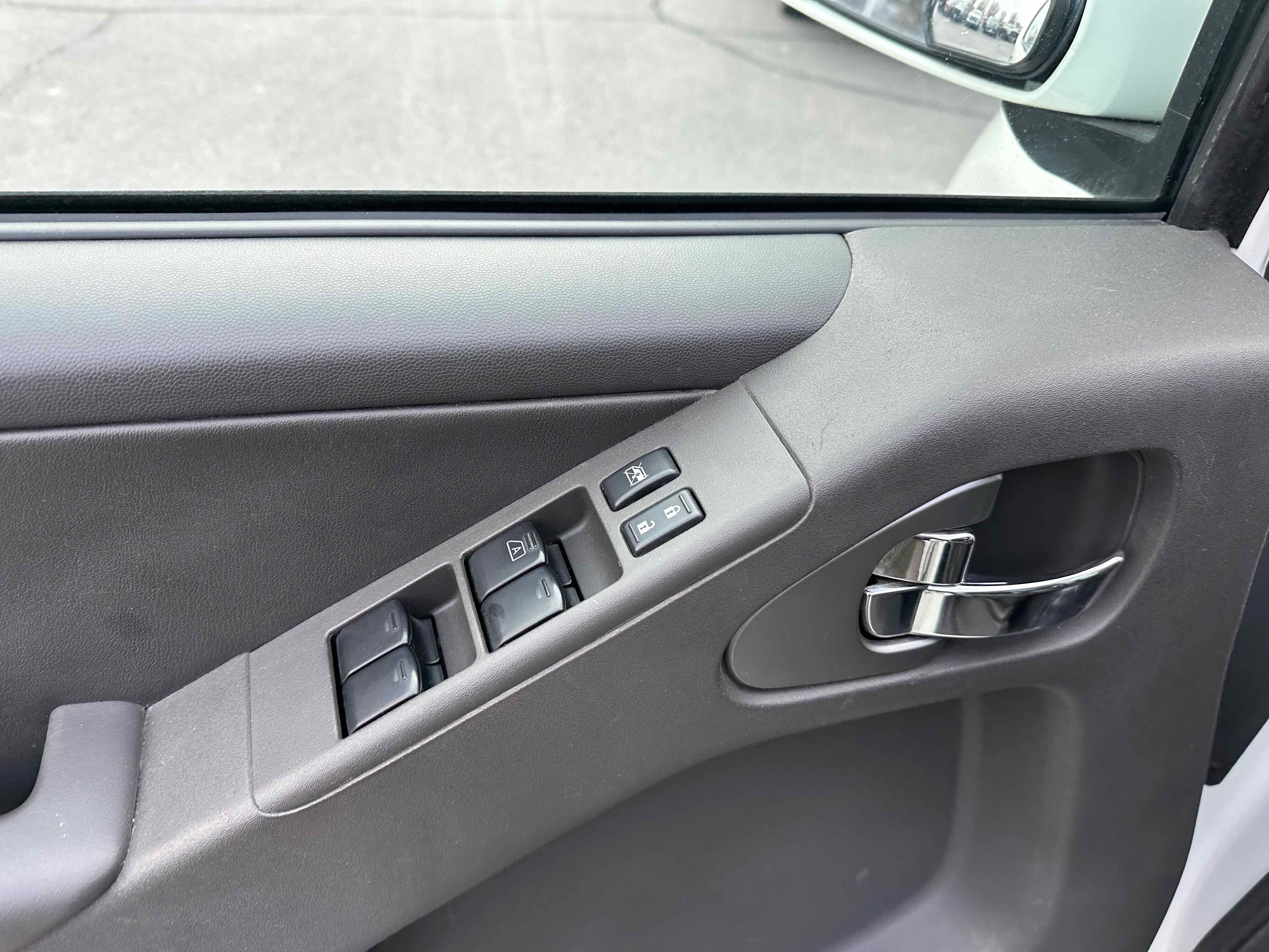 Used 2020 Nissan Frontier PRO-4X w/ Pro-4x Utility Package image 22