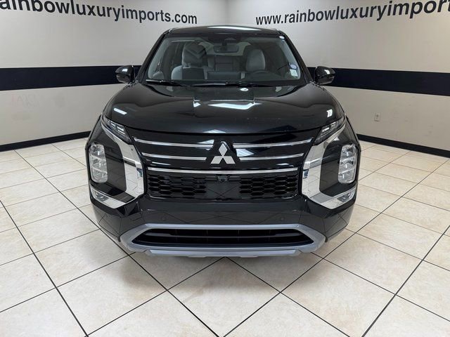 New 2026 Mitsubishi Outlander SE FWD image 2