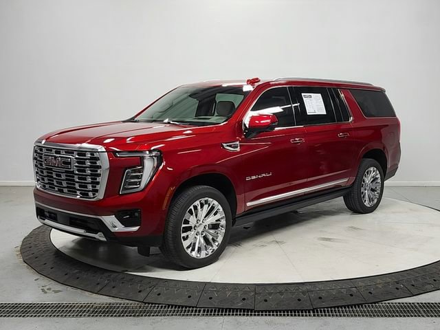 Used 2025 GMC Yukon XL Denali w/ Sun & Power Step Package RWD image 3
