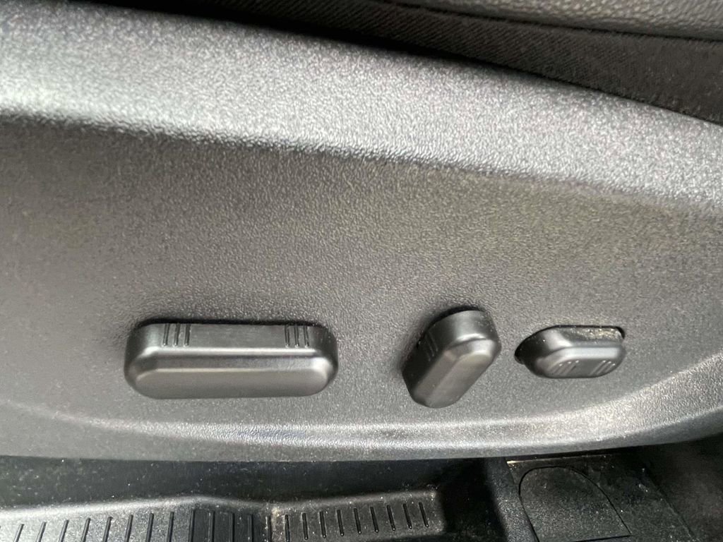 Used 2018 Ford Escape SEL image 15