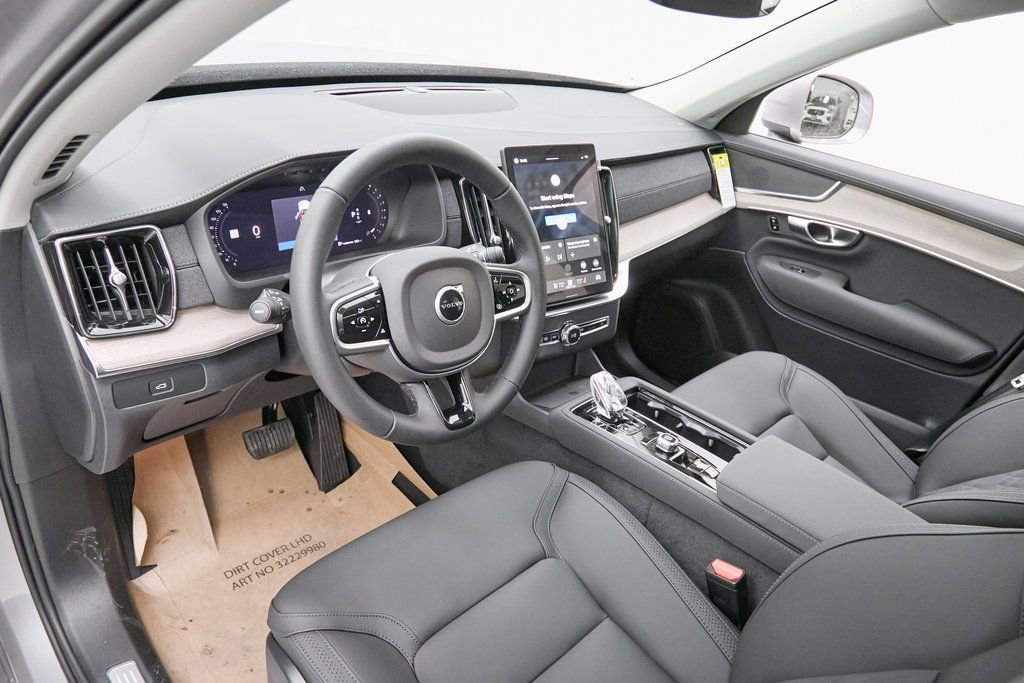 New 2026 Volvo XC90 B6 Core image 11