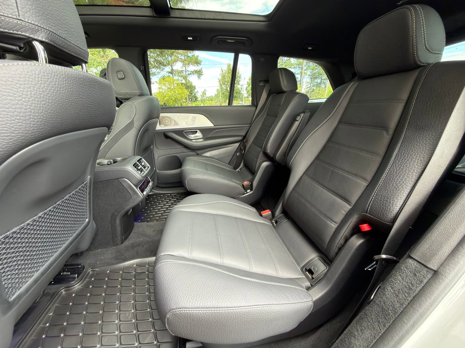 Used 2026 Mercedes-Benz GLS 580 4MATIC image 14