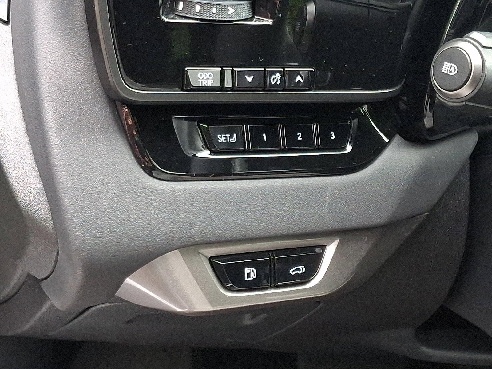 Used 2023 Lexus RX 350 Premium w/ Accessory Package AWD/4WD image 25