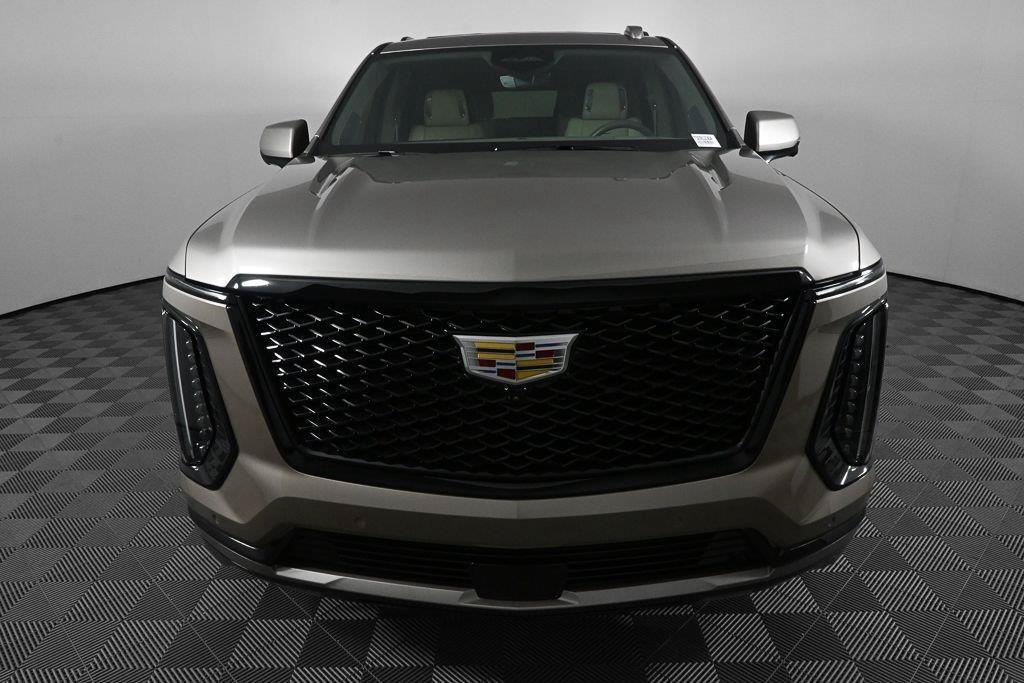 Used 2025 Cadillac Escalade Sport Platinum w/ LPO, Floor Liner Package AWD/4WD image 33