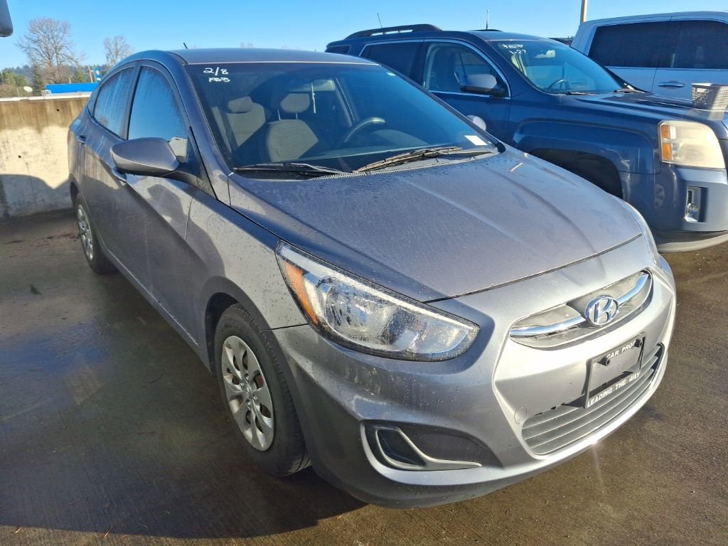 Used 2017 Hyundai Accent SE image 2