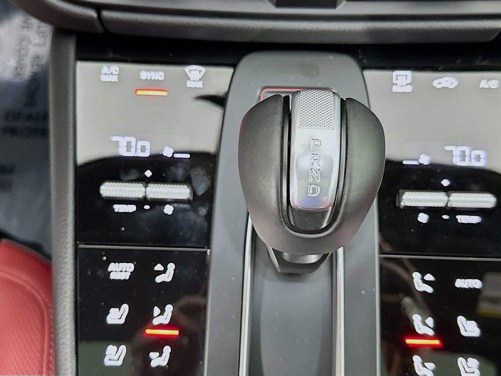 New 2025 Porsche Macan image 19