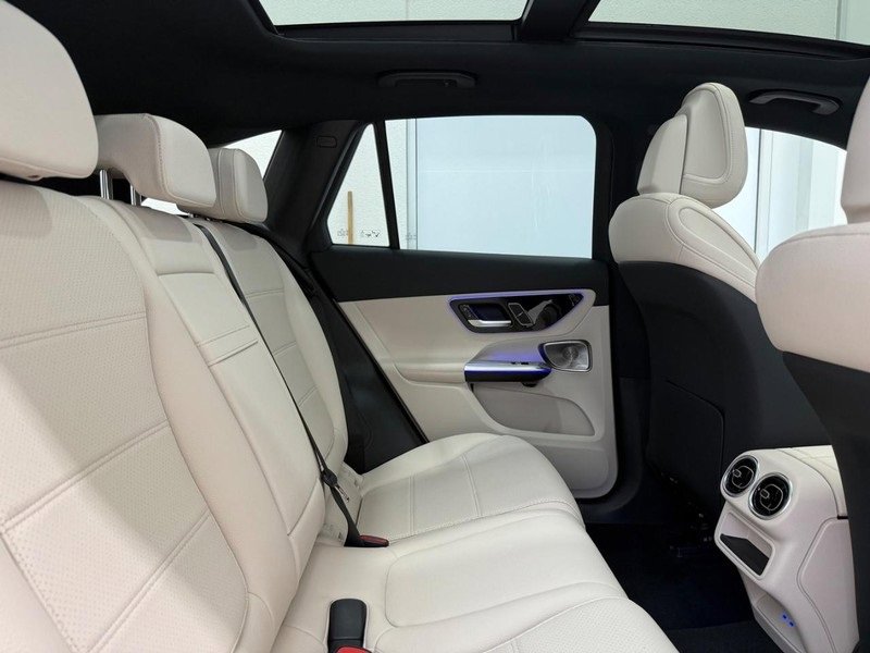 New 2026 Mercedes-Benz GLC 300 4MATIC image 5