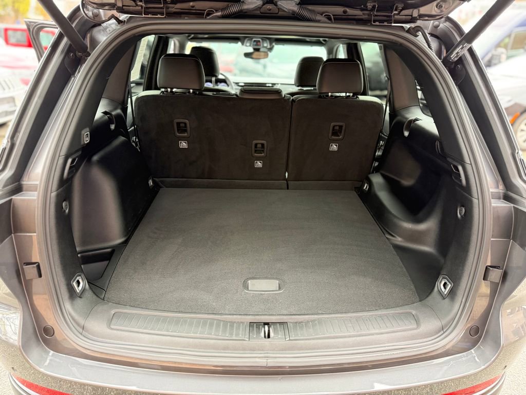 Used 2024 Jeep Grand Cherokee Altitude image 27