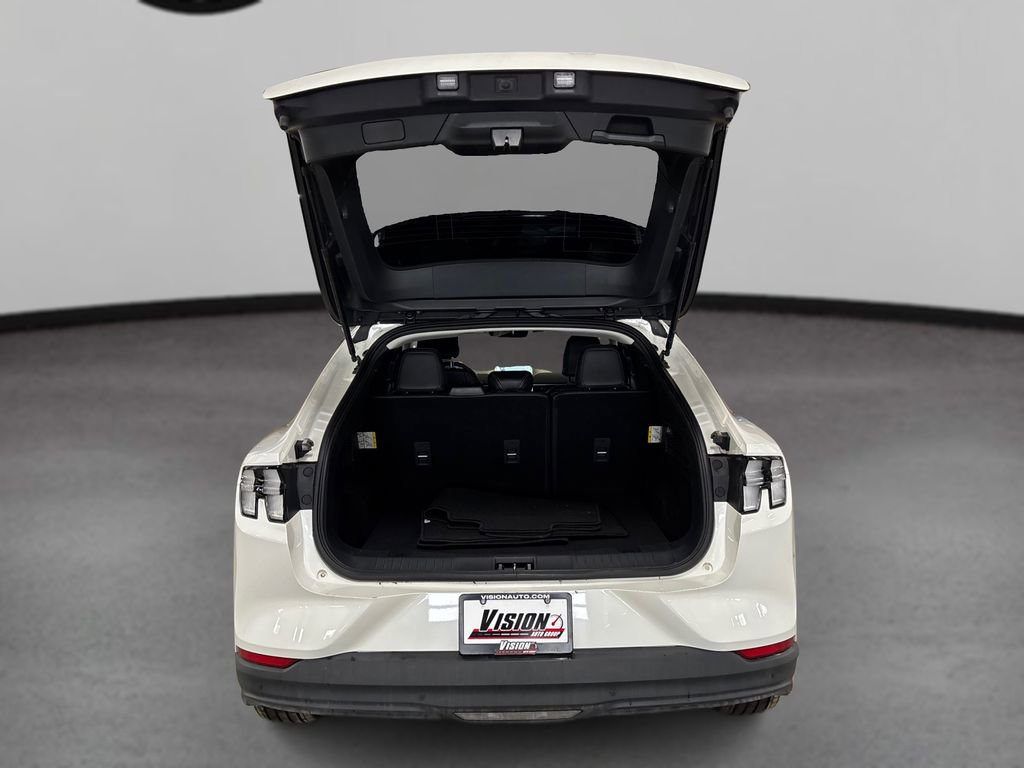 Used 2022 Ford Mustang Mach-E Select image 11