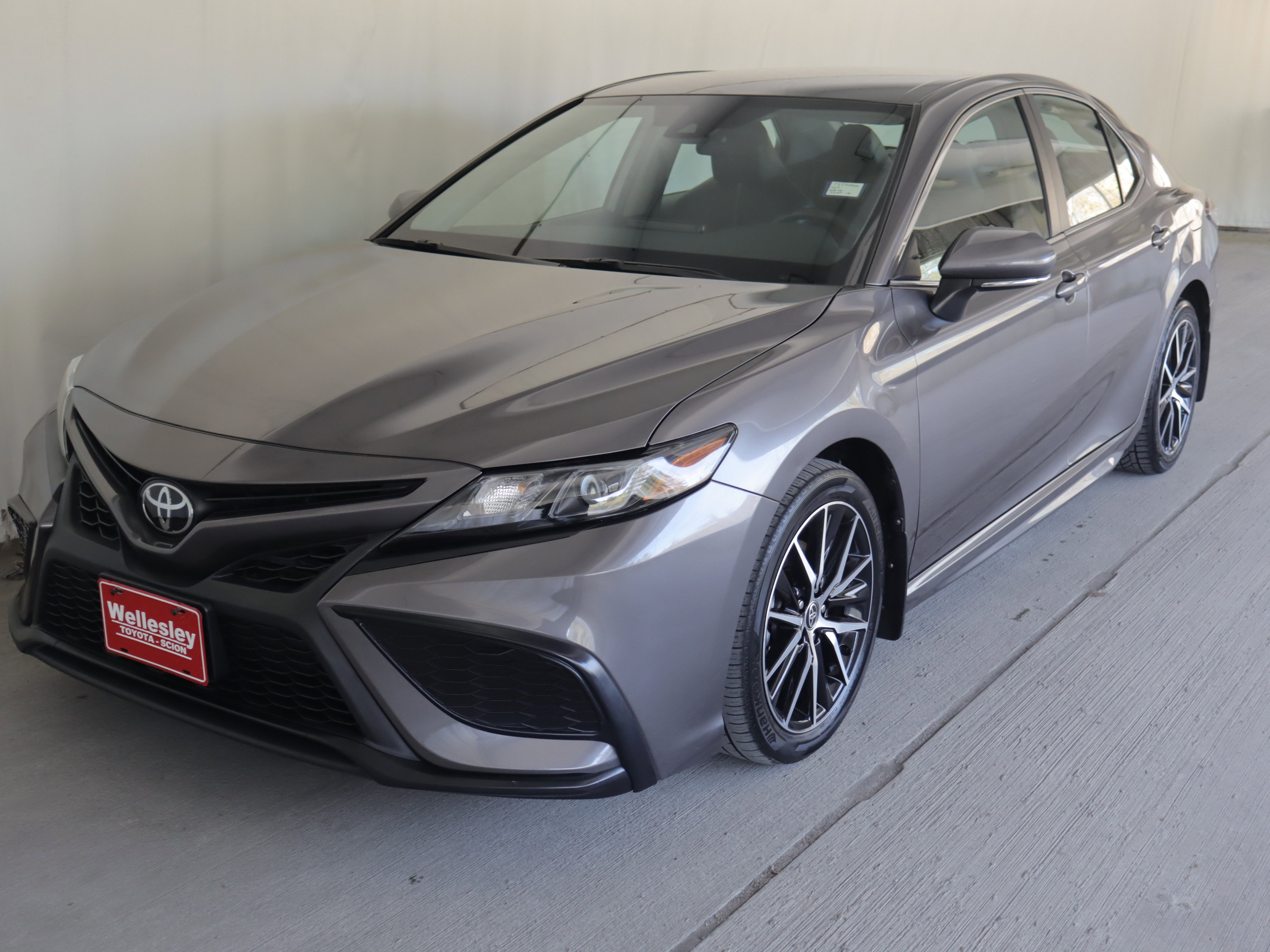 Used 2023 Toyota Camry SE w/ Cold Weather Package AWD/4WD image 22