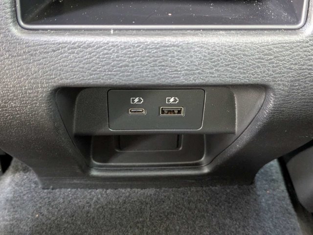 Used 2024 Mitsubishi Outlander SE FWD image 16