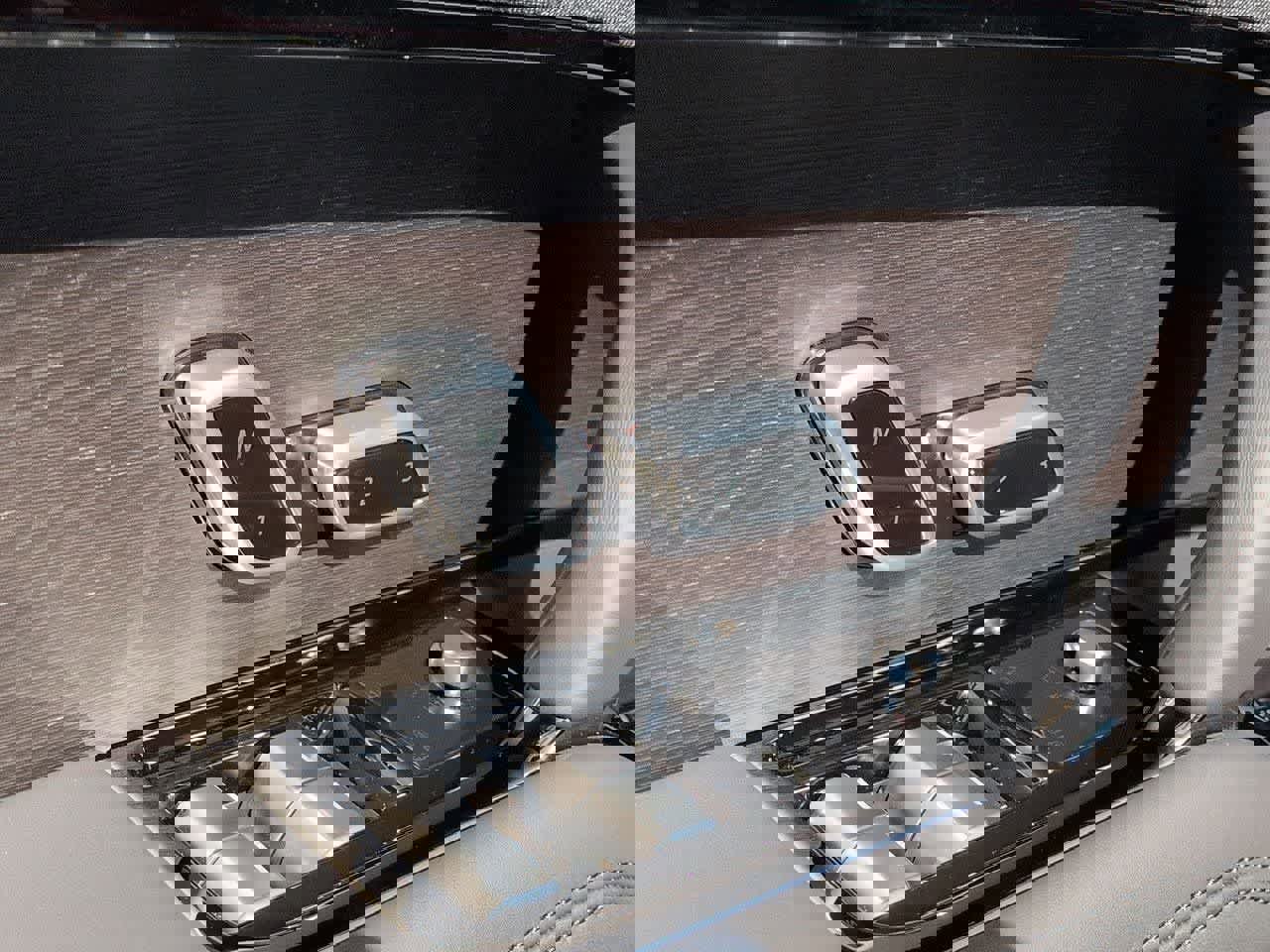 New 2026 Land Rover Range Rover Sport Dynamic SE AWD/4WD image 17