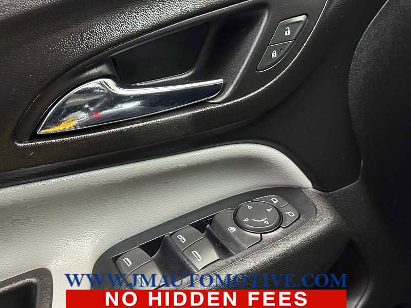 Used 2019 Chevrolet Equinox LS FWD image 36