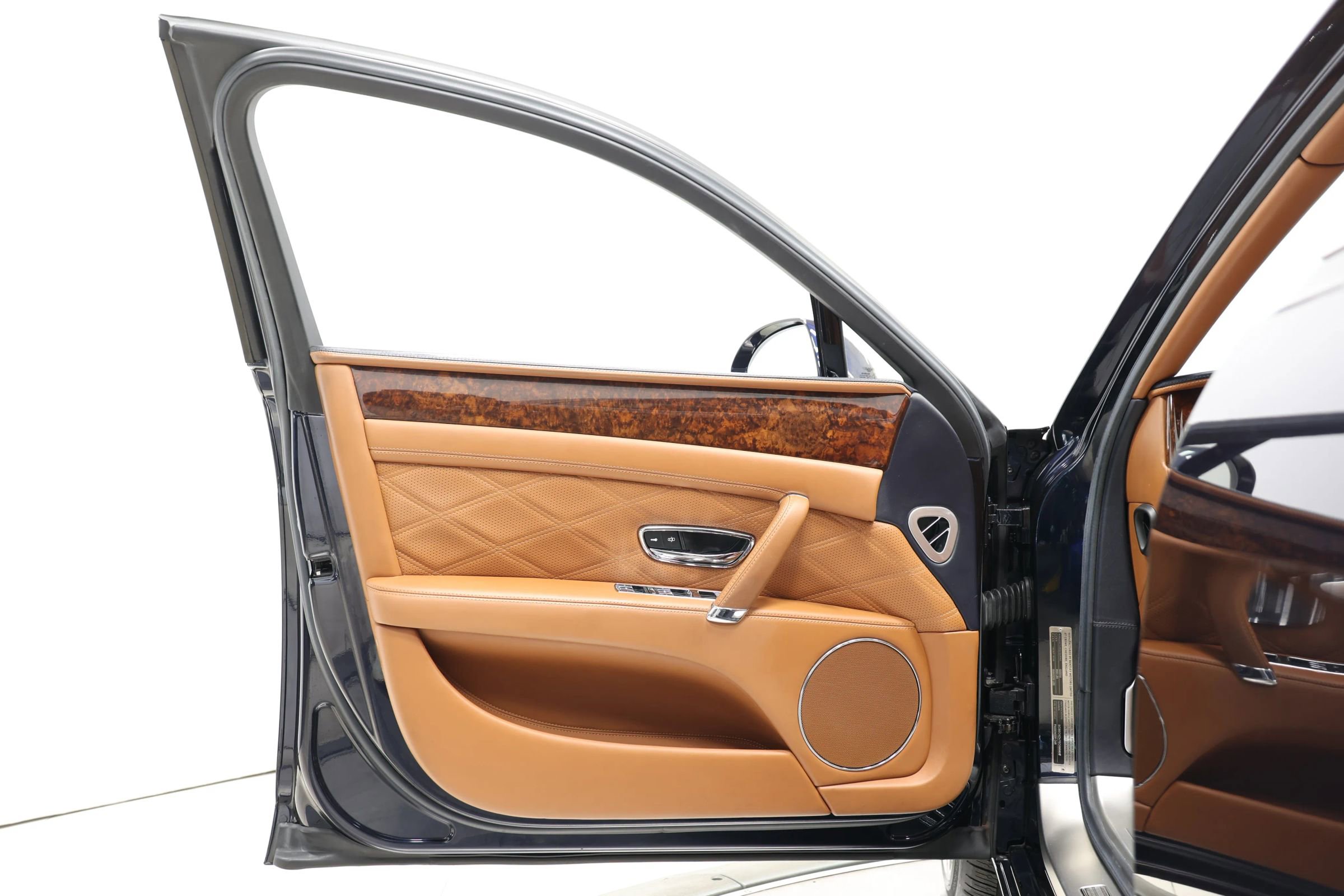 Used 2014 Bentley Flying Spur W12 image 10