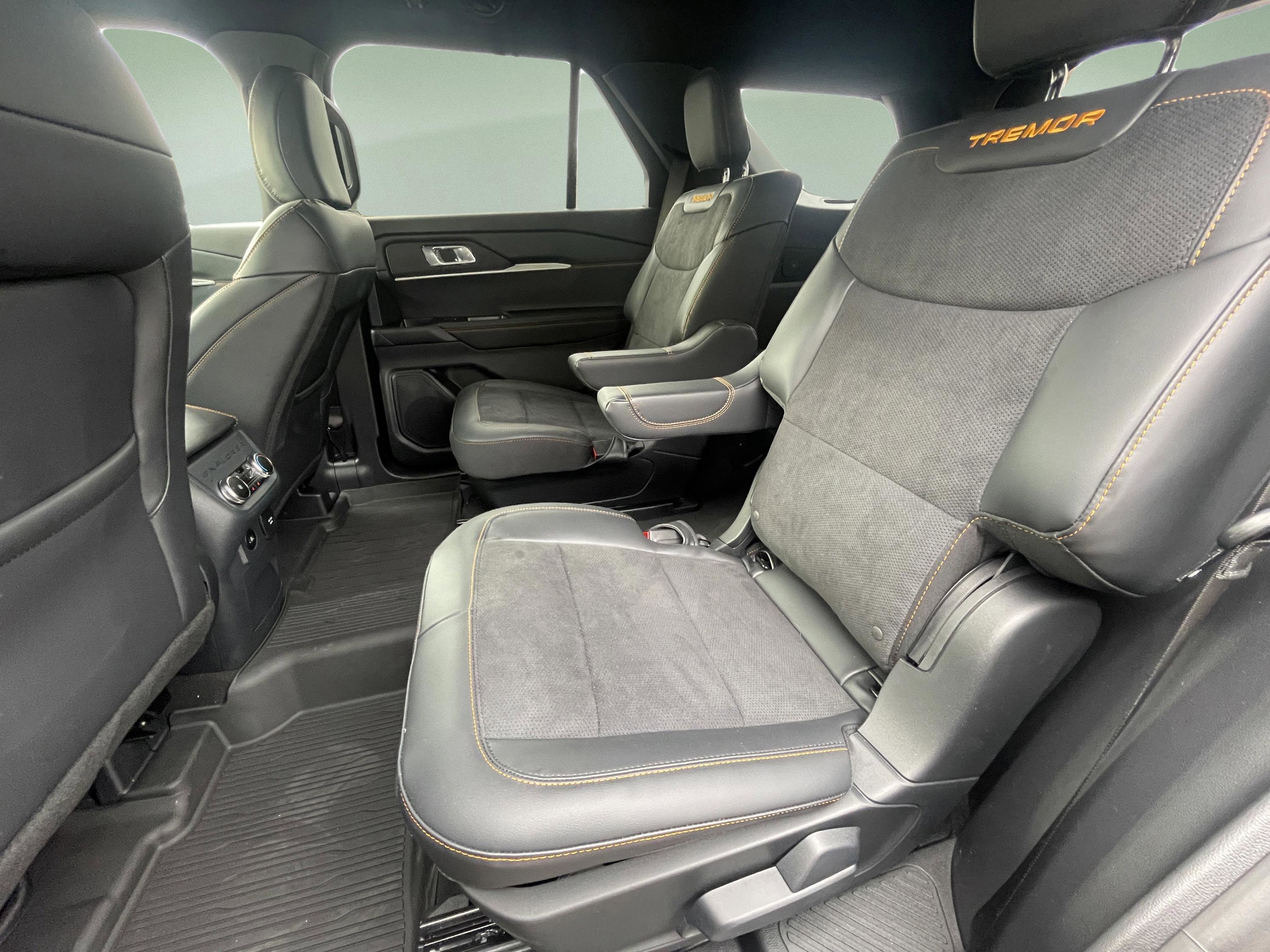 Used 2026 Ford Explorer Tremor w/ Tremor Convenience Package AWD/4WD image 25