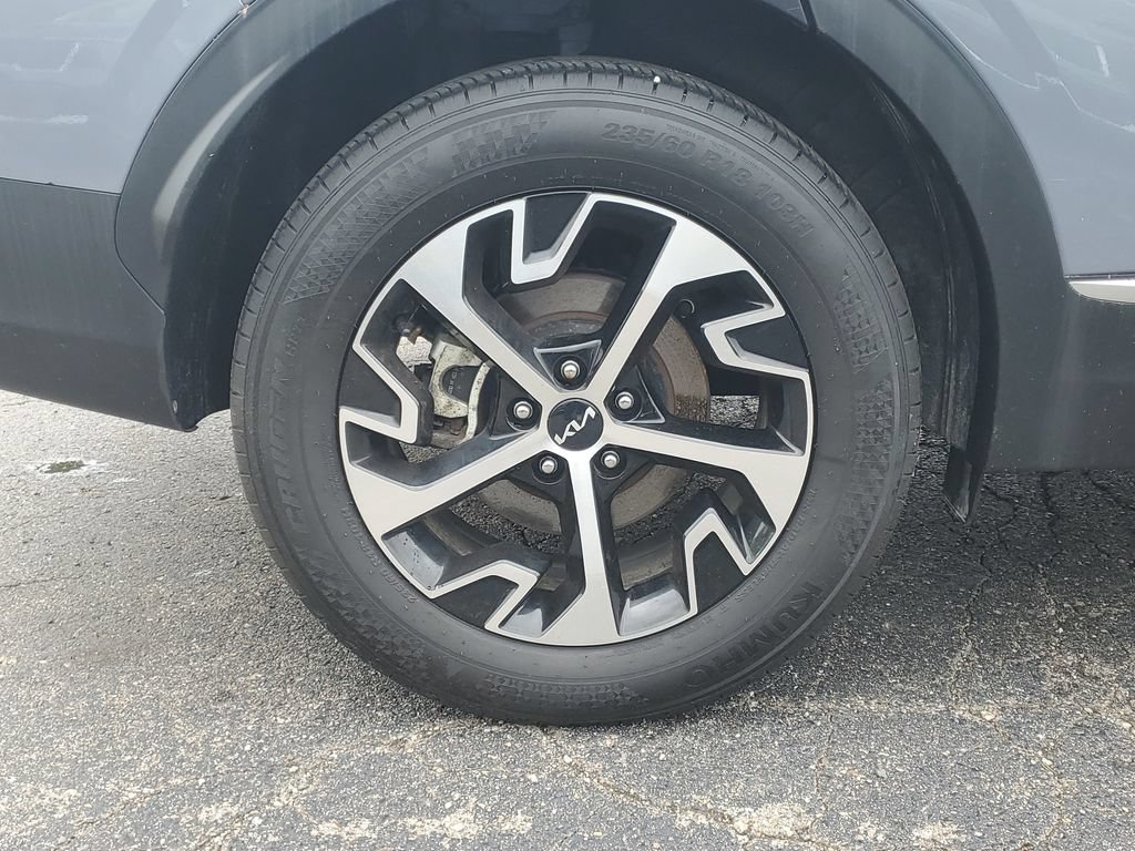 Certified 2024 Kia Sportage EX AWD/4WD image 5