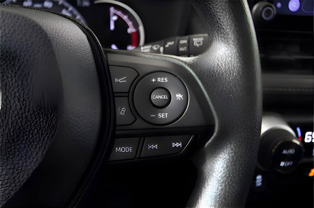 Used 2023 Toyota RAV4 XLE w/ Convenience Package image 11