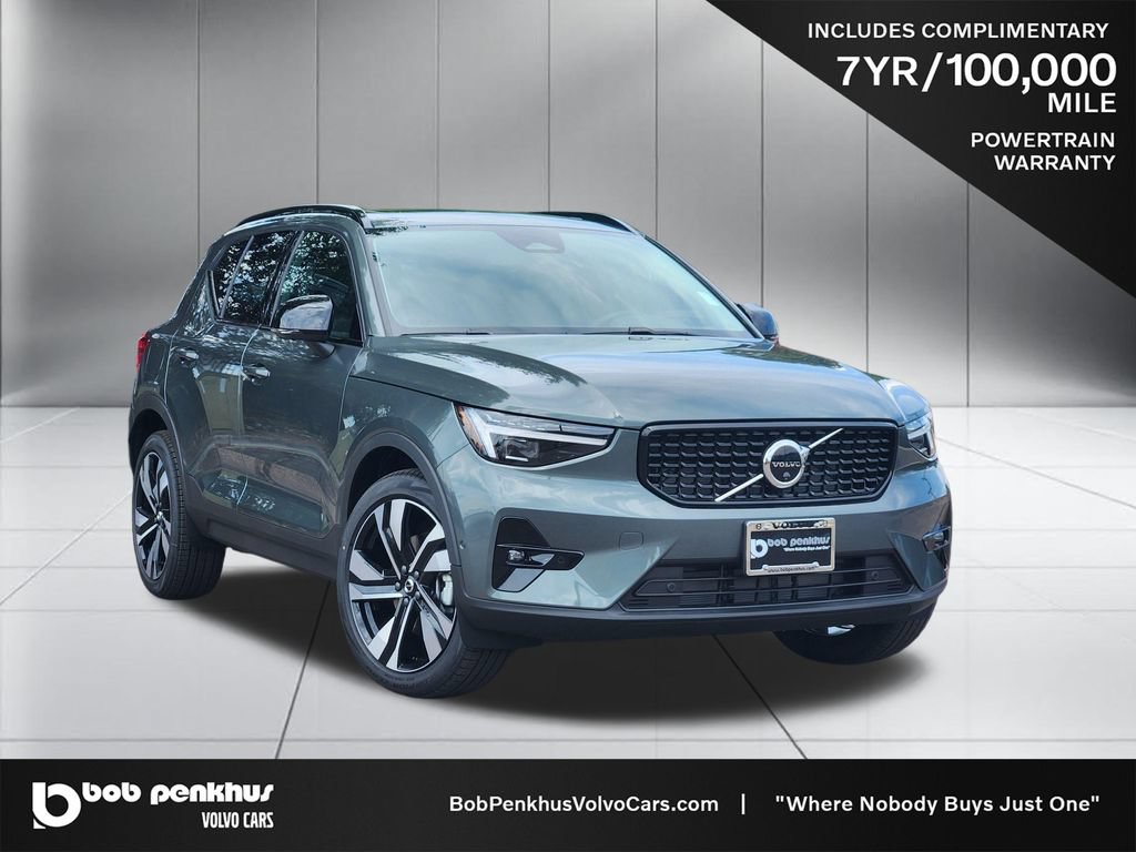 New 2026 Volvo XC40 B5 Ultra w/ Climate Package
