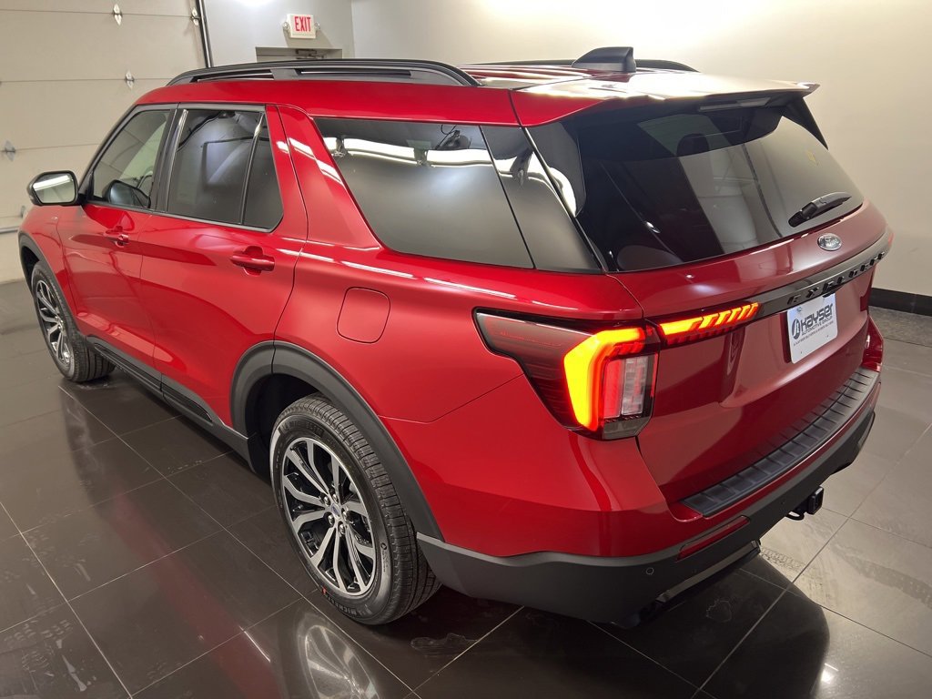New 2026 Ford Explorer ST-Line image 4