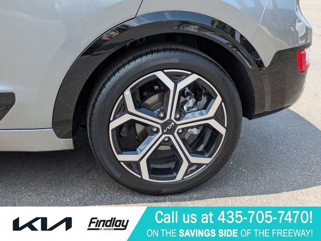 Certified 2025 Kia Niro EX Touring FWD image 12