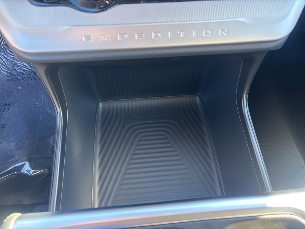 New 2026 Ford Expedition Active image 38