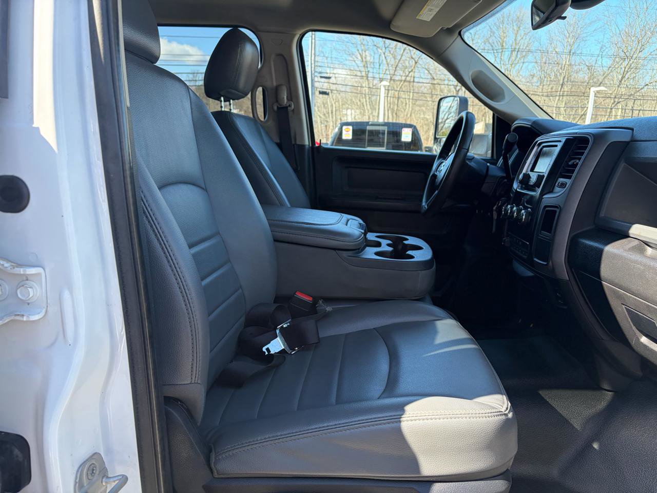 Used 2014 RAM 5500 Tradesman image 46