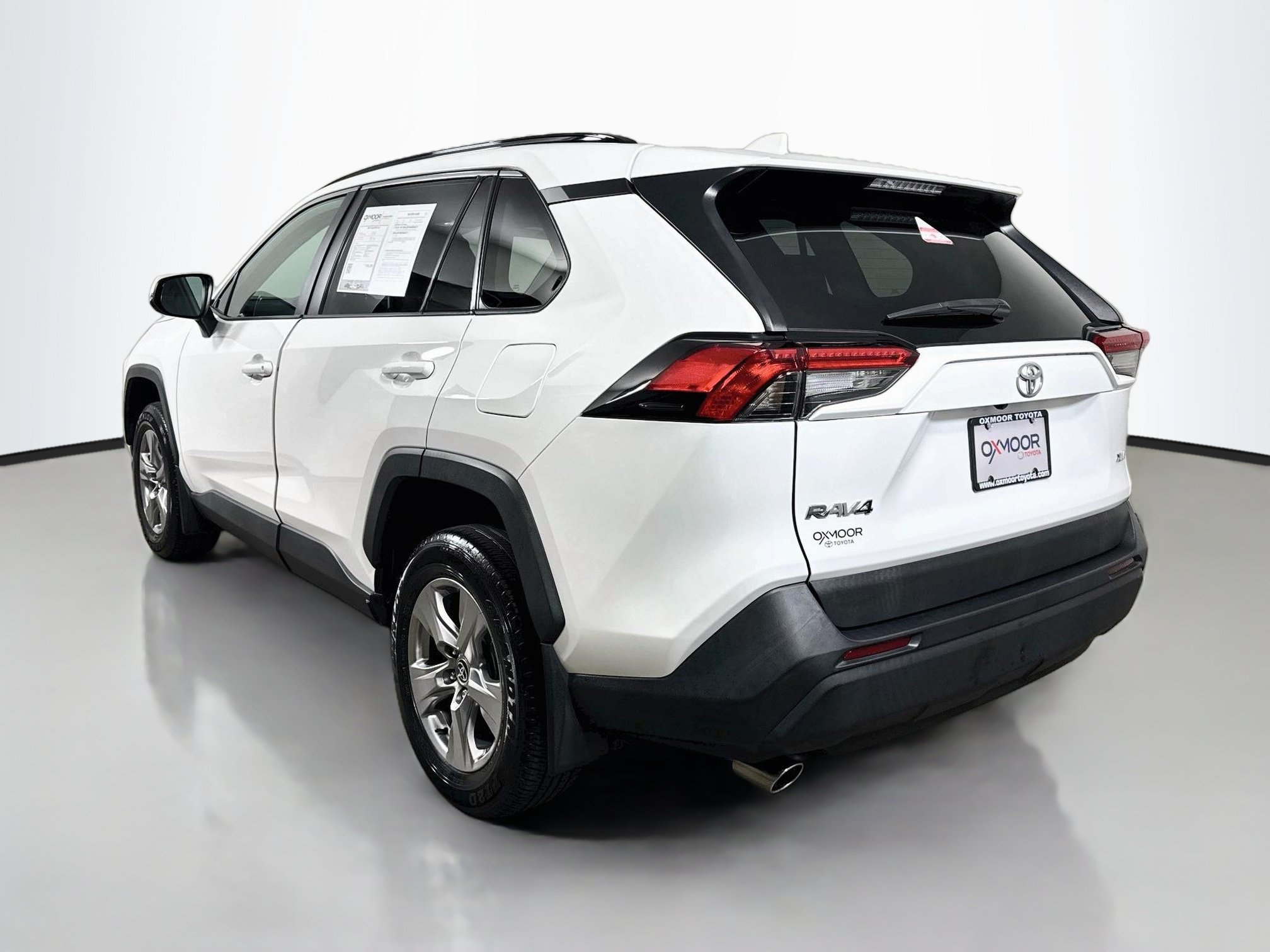 Certified 2024 Toyota RAV4 XLE w/ Convenience Package FWD image 5
