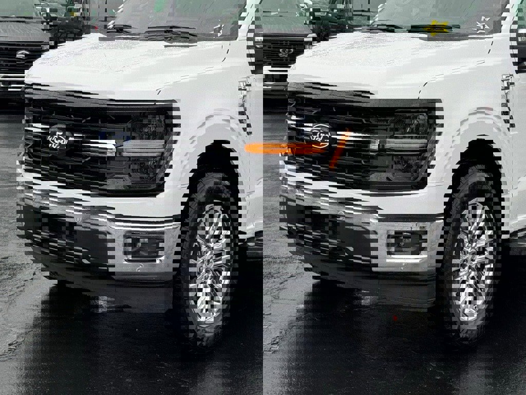 New 2025 Ford F150 XLT w/ Equipment Group 302A MID image 40