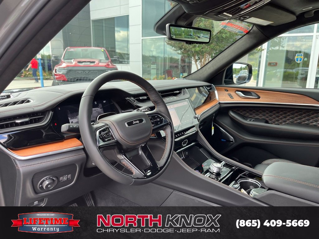 New 2027 Jeep Grand Cherokee L Summit AWD/4WD image 6
